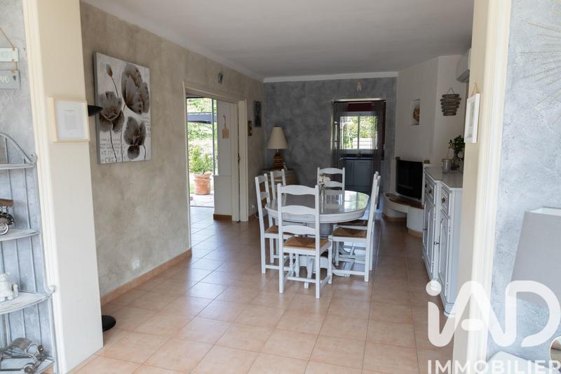 Maison - 220 m² - 9 pièces