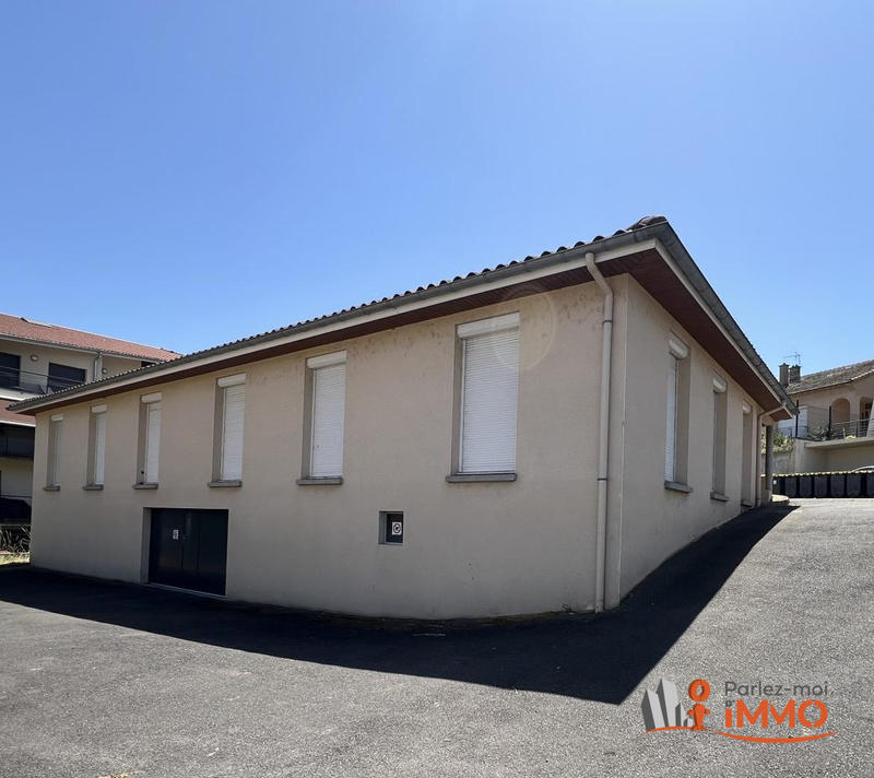 Local d'activités - 330 m² - 16 pièces