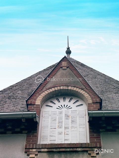 Demeure - 245 m² - 10 pièces