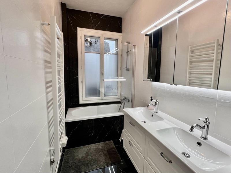 Maison ancienne - 187 m² - 7 pièces