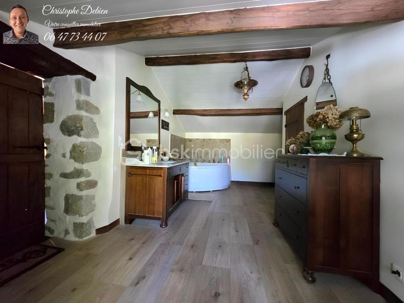 Longère - 200 m² - 7 pièces