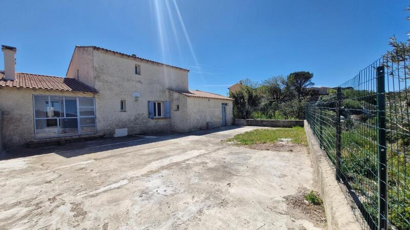 Maison - 107 m² - 5 pièces