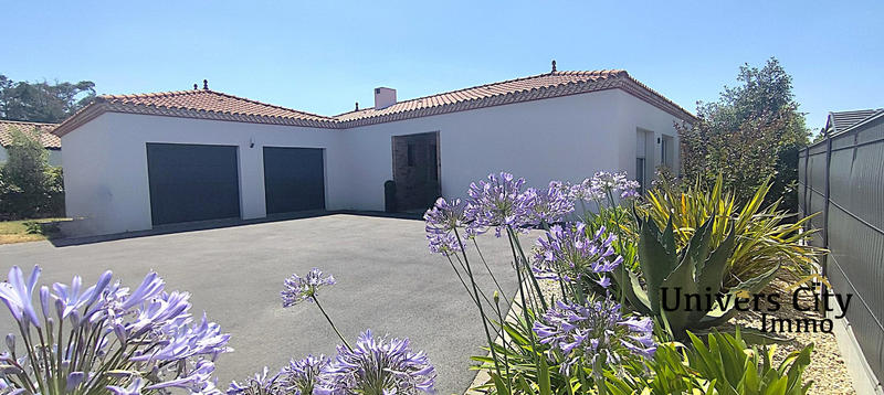 Maison contemporaine - 178 m² - 8 pièces