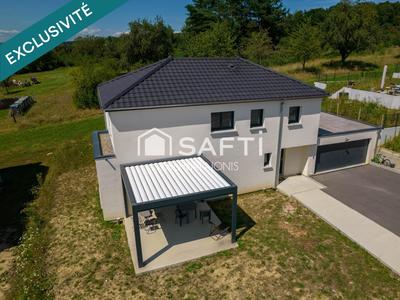 Maison - 137 m² - 7 pièces