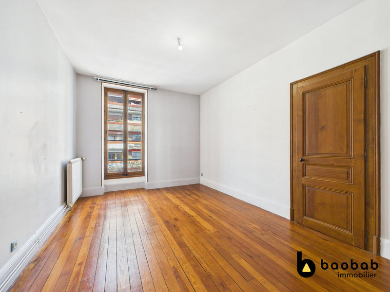 Appartement - 147 m² - 5 pièces