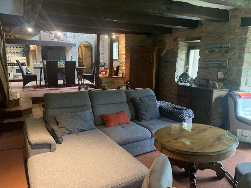 Propriété - 205 m² - 6 pièces