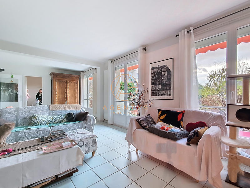 Appartement - 87 m² - 5 pièces