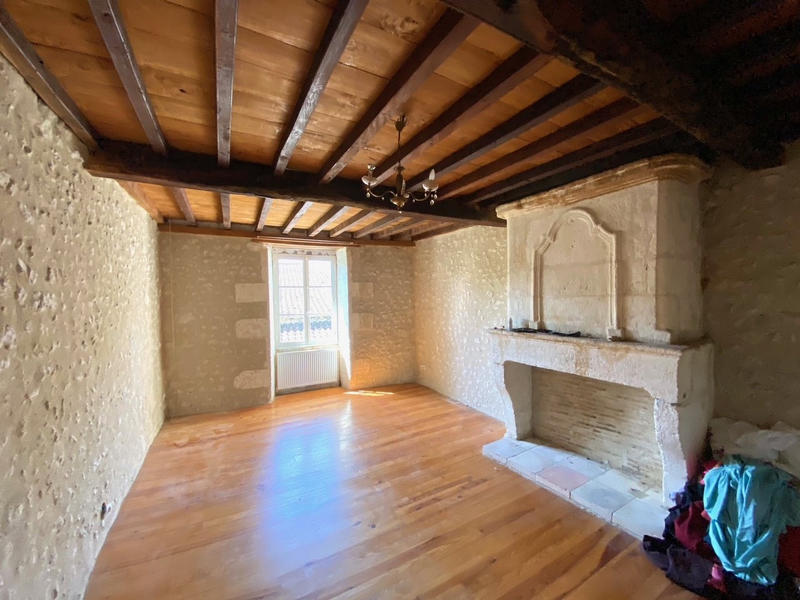 Maison - 218 m² - 7 pièces