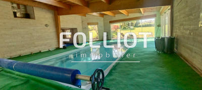 Maison - 264 m² - 9 pièces