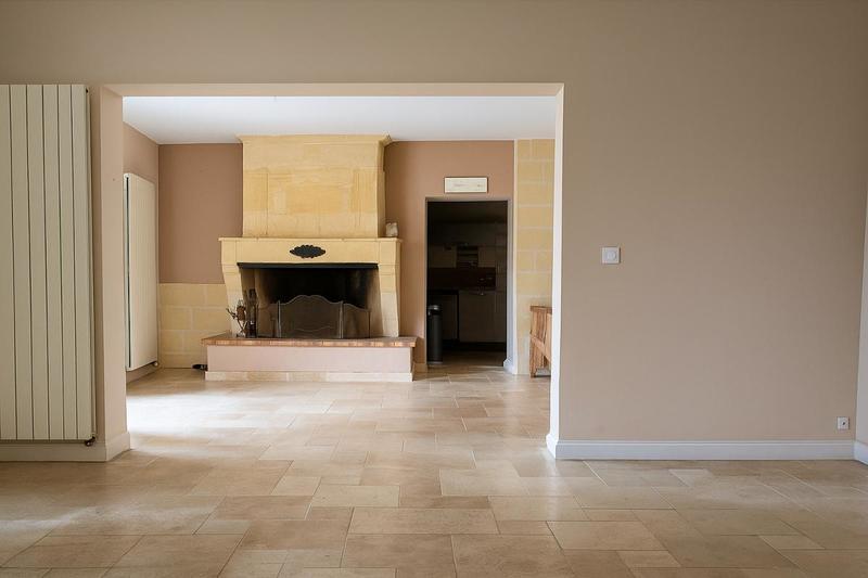 Maison - 261 m² - 11 pièces