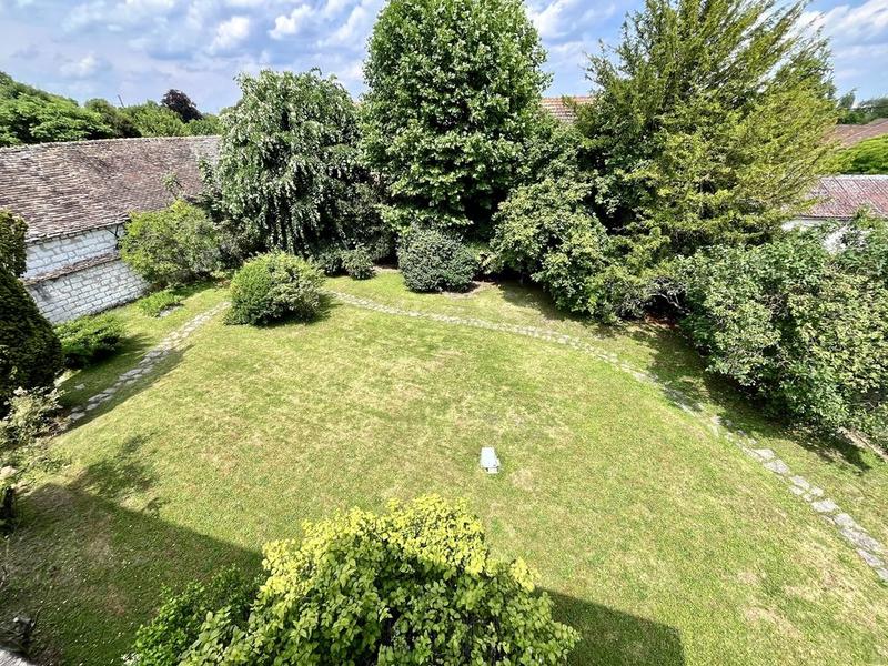 Maison de maîtres - 267 m² - 11 pièces