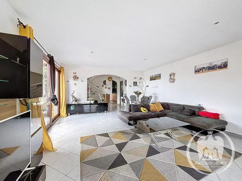 Villa - 300 m² - 8 pièces