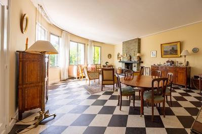 Maison d'architecte - 210 m² - 8 pièces