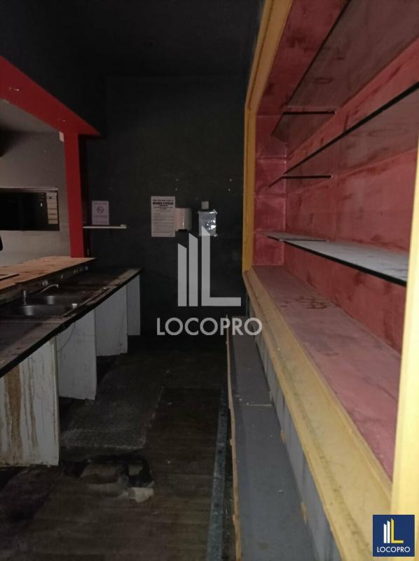 Local commercial - 178 m²