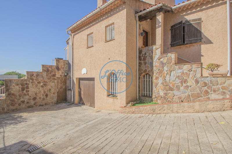 Maison - 179 m² - 7 pièces