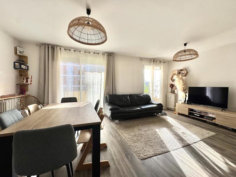 Appartement - 83 m² - 3 pièces