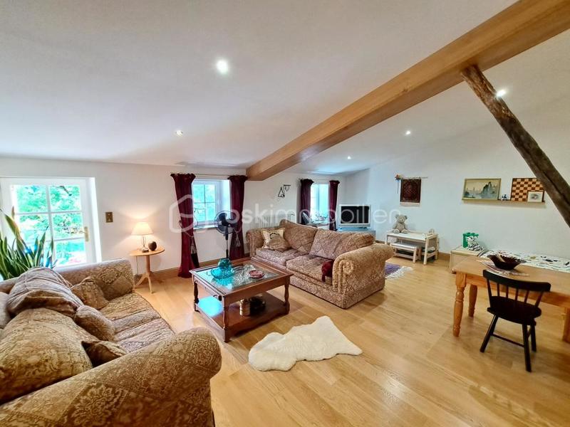 Demeure - 432 m² - 10 pièces