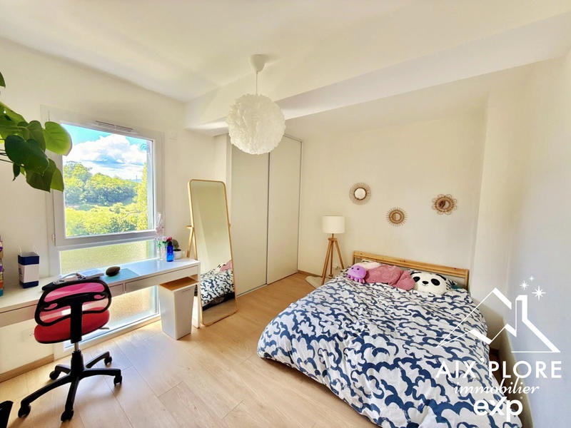 Appartement - 92 m² - 4 pièces