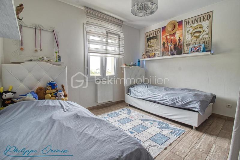 Maison - 250 m² - 11 pièces