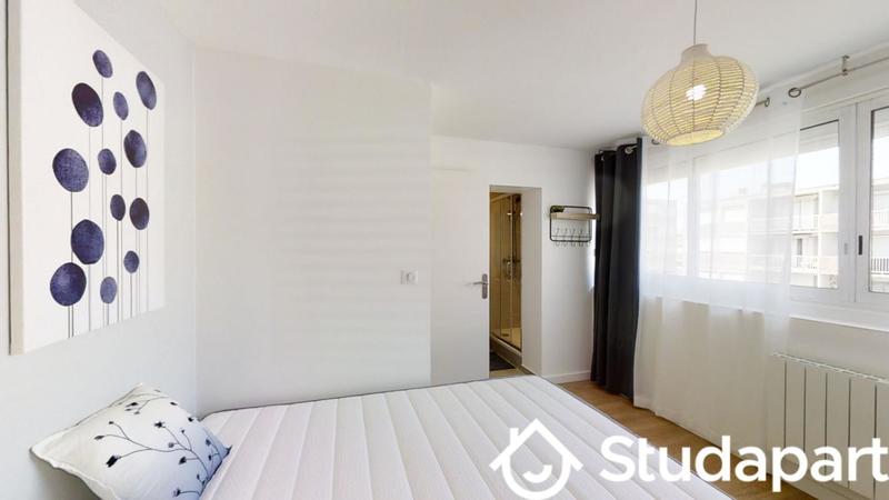 Chambre - 10 m² - 1 pièce