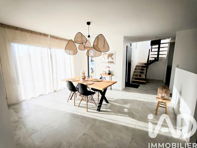 Maison - 135 m² - 5 pièces