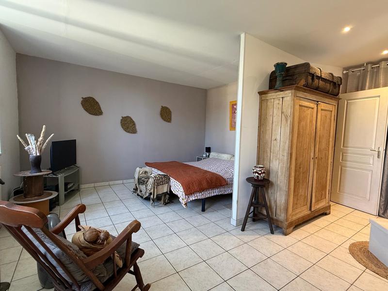 Maison - 265 m² - 7 pièces