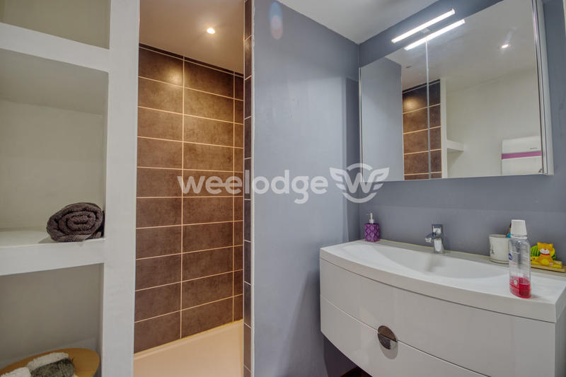 Maison - 450 m² - 13 pièces