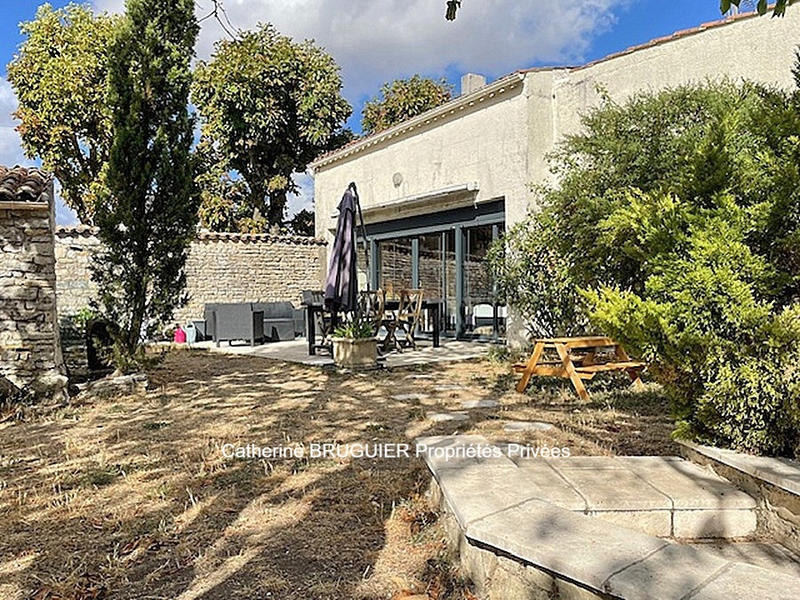 Maison - 225 m² - 10 pièces