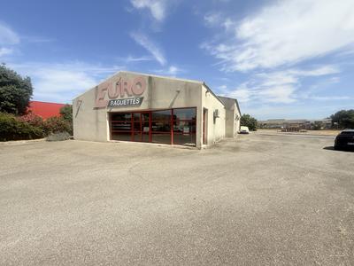 Local d'activités - 1 205 m²