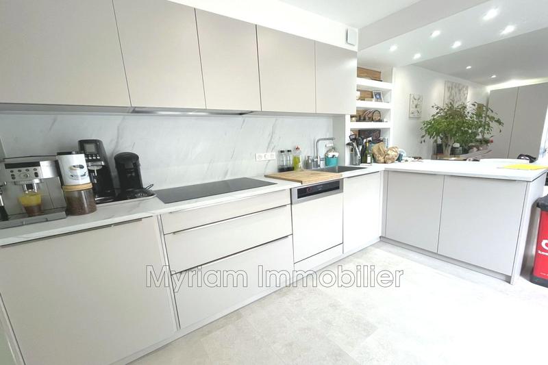 Maison - 94 m² - 4 pièces