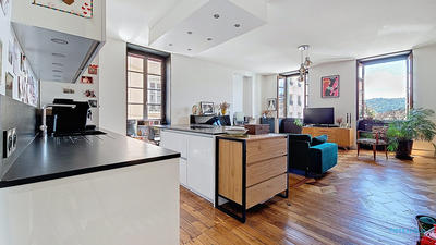 Appartement - 75 m² - 3 pièces