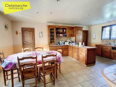 Maison - 190 m² - 9 pièces