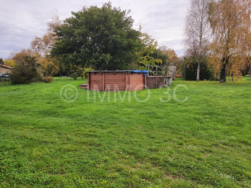 Maison - 313 m² - 13 pièces