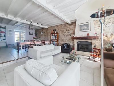 Maison - 200 m² - 7 pièces