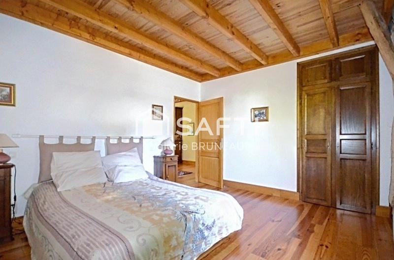 Château - 730 m² - 20 pièces