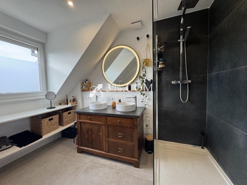 Maison - 152 m² - 6 pièces