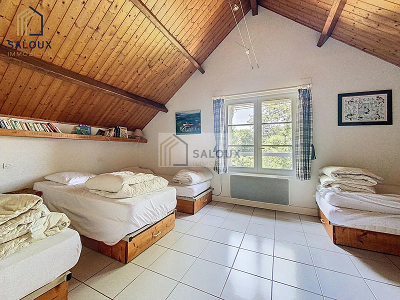 Maison - 185 m² - 6 pièces