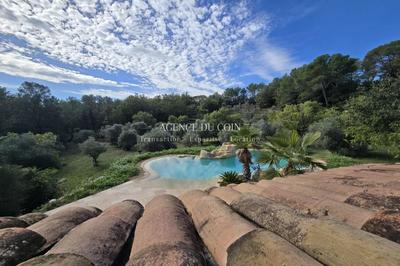 Villa - 295 m² - 7 pièces