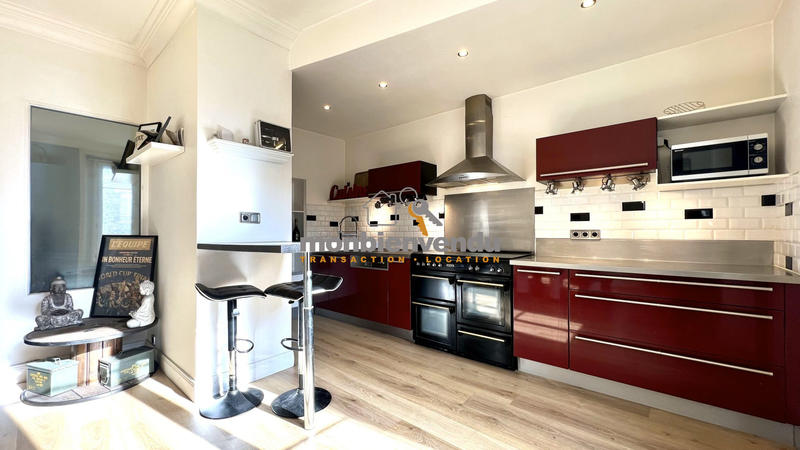 Appartement - 82 m² - 3 pièces