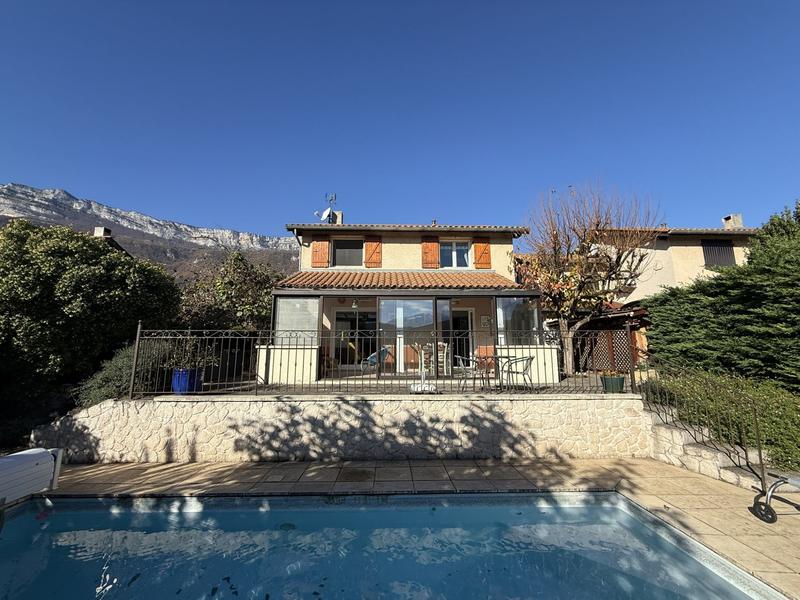 Maison - 146 m² - 5 pièces