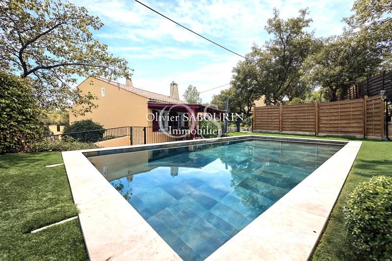 Villa - 206 m² - 8 pièces