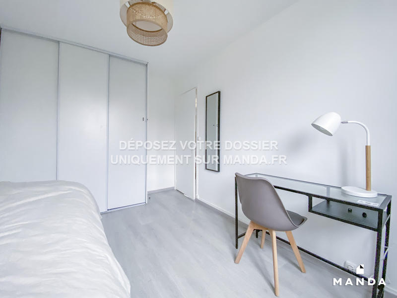 Chambre - 10 m² - 4 pièces