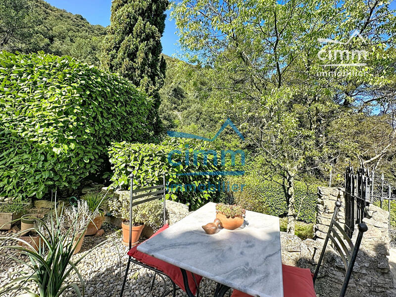 Maison - 221 m² - 9 pièces