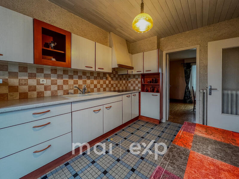 Maison traditionnelle - 114 m² - 7 pièces