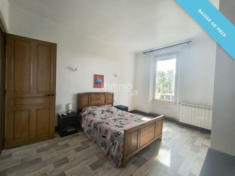 Maison - 260 m² - 9 pièces