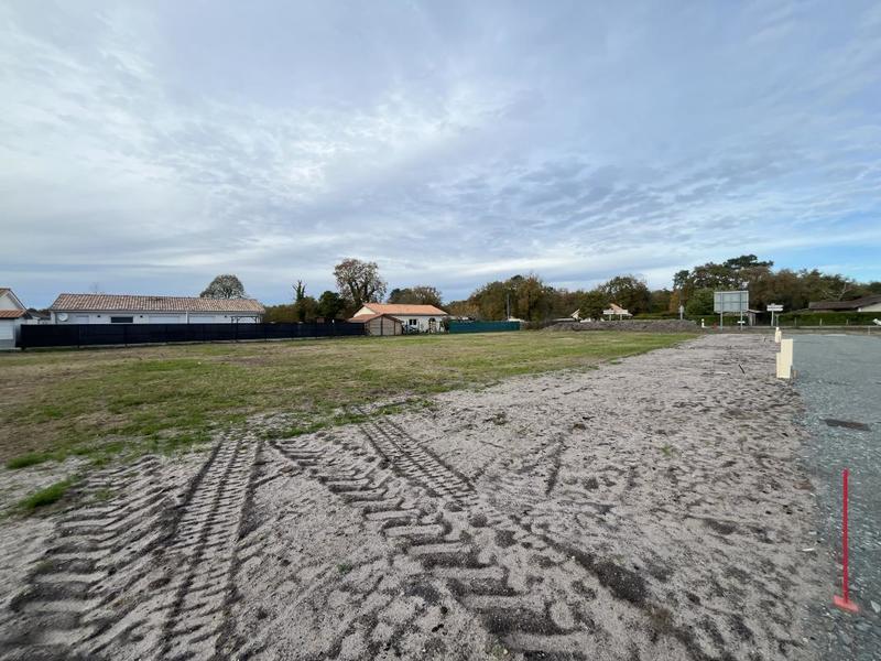 Terrain constructible - 800 m²