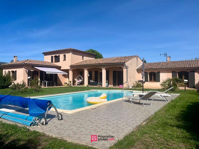Villa - 220 m² - 7 pièces