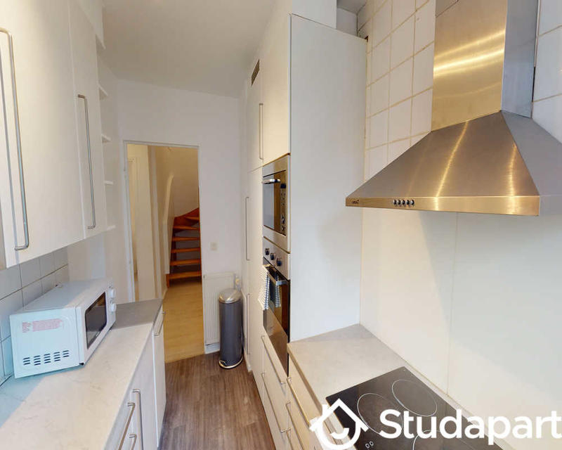 Chambre - 140 m² - 1 pièce