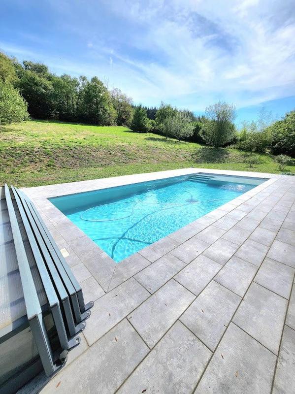 Maison - 207 m² - 7 pièces