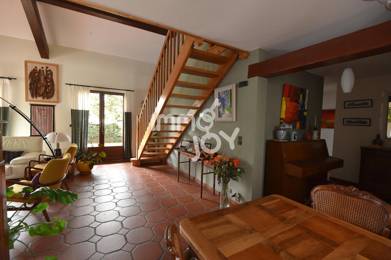 Maison - 168 m² - 5 pièces